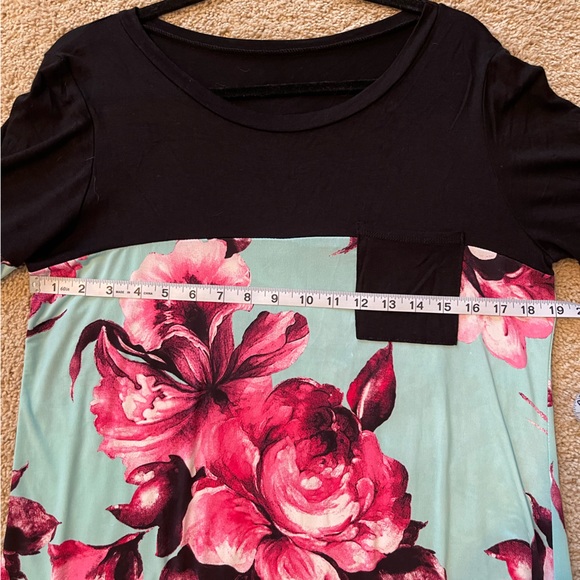 Boutique top.  I cannot read the tag to see material. - Picture 5 of 6